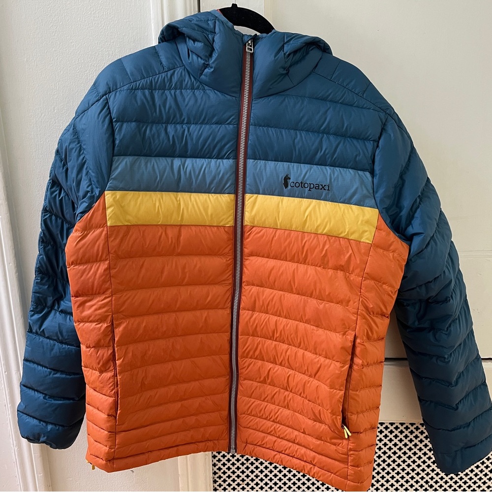 Cotopaxi Men’s Small Down Jacket With Hood